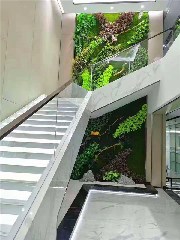 楼梯间仿真植物墙